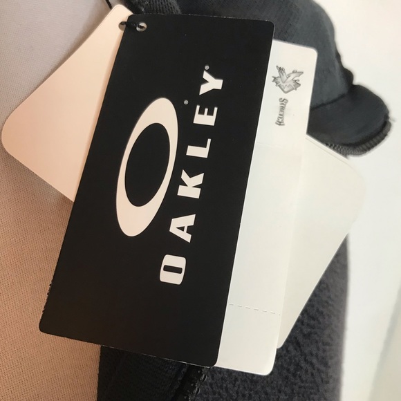 Oakley Radskin Shell Quick Dry Hooded Jacket, Gray, Large - Picture 12 of 15